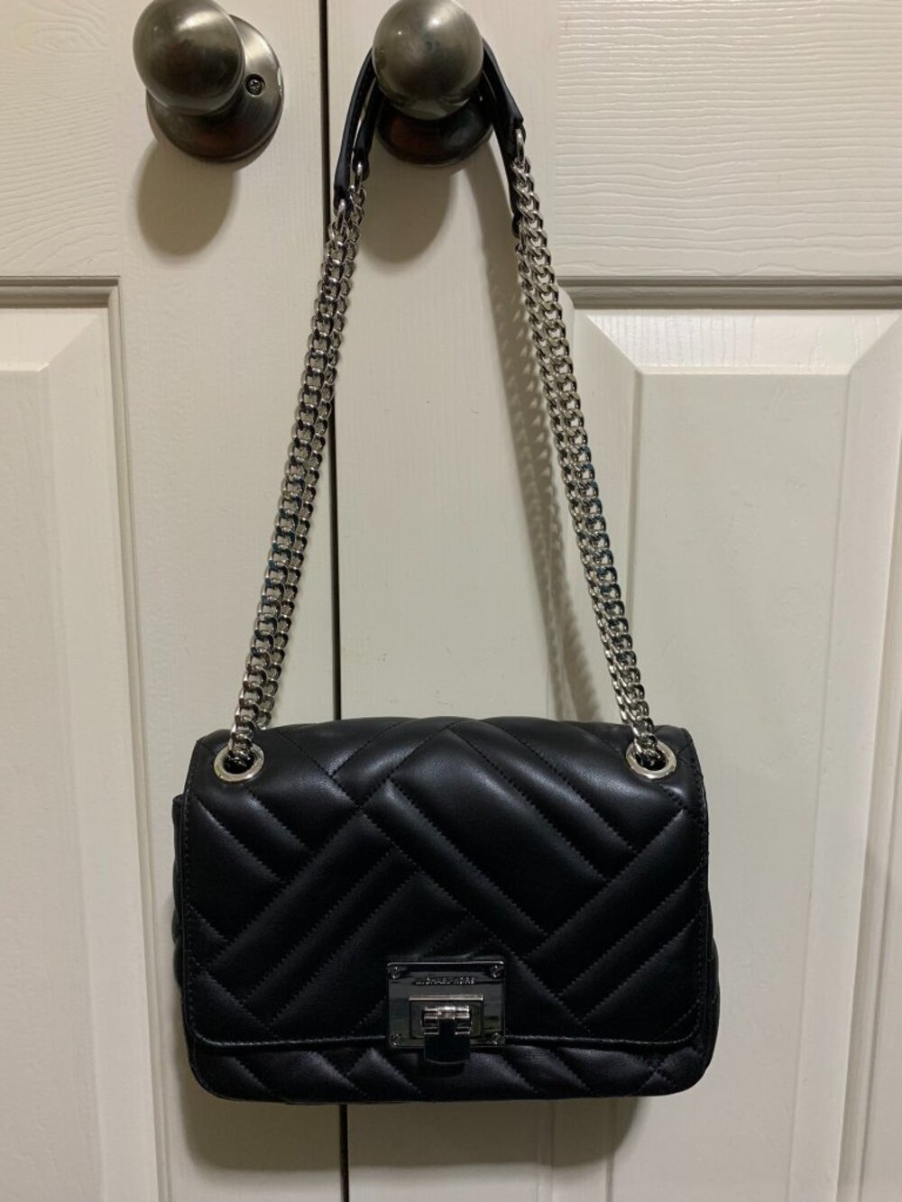 Michael Kors new handbag, women, leather, designer, crossbody.